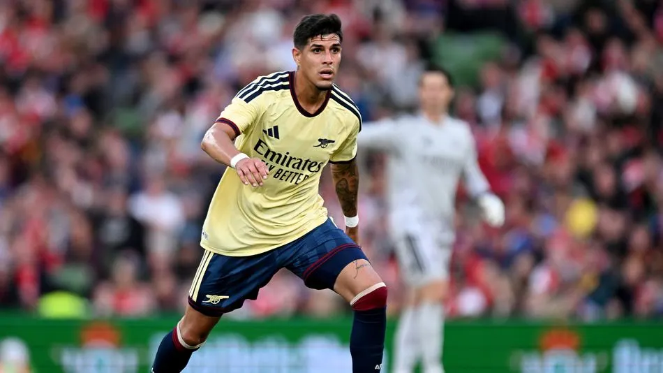 Cầu thủ Piero Hincapie của Arsenal trong trận gặp Real Betis tại Dublin
