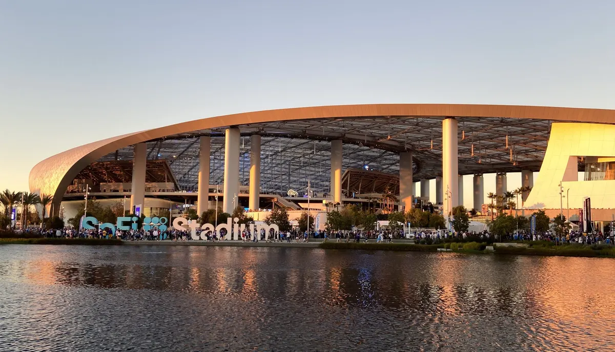 Bên ngoài sân SoFi Stadium tại California, địa điểm được Concacaf chọn cho vòng chung kết League A