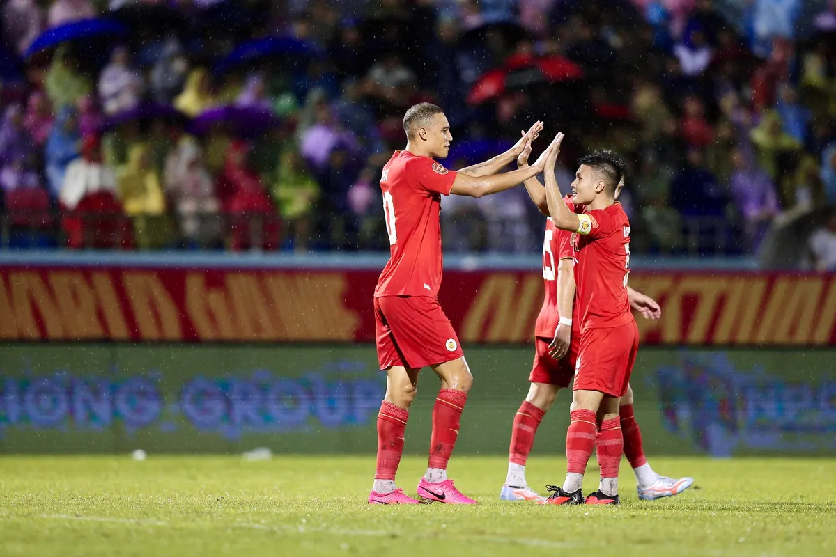 Các cầu thủ Công an Hà Nội ăn mừng bàn thắng trong trận thắng Đồng Nai 0-3 ở vòng 3 V.League 2026/27