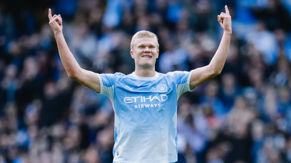 Erling Haaland ăn mừng trong trận Man City thắng Sunderland 5-3 tại Etihad