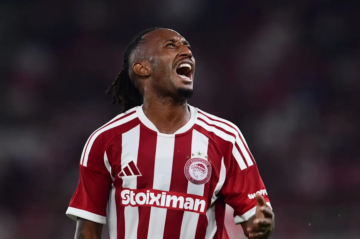 Trận đấu giữa Olympiacos và NEC Nijmegen tại sân Karaiskakis